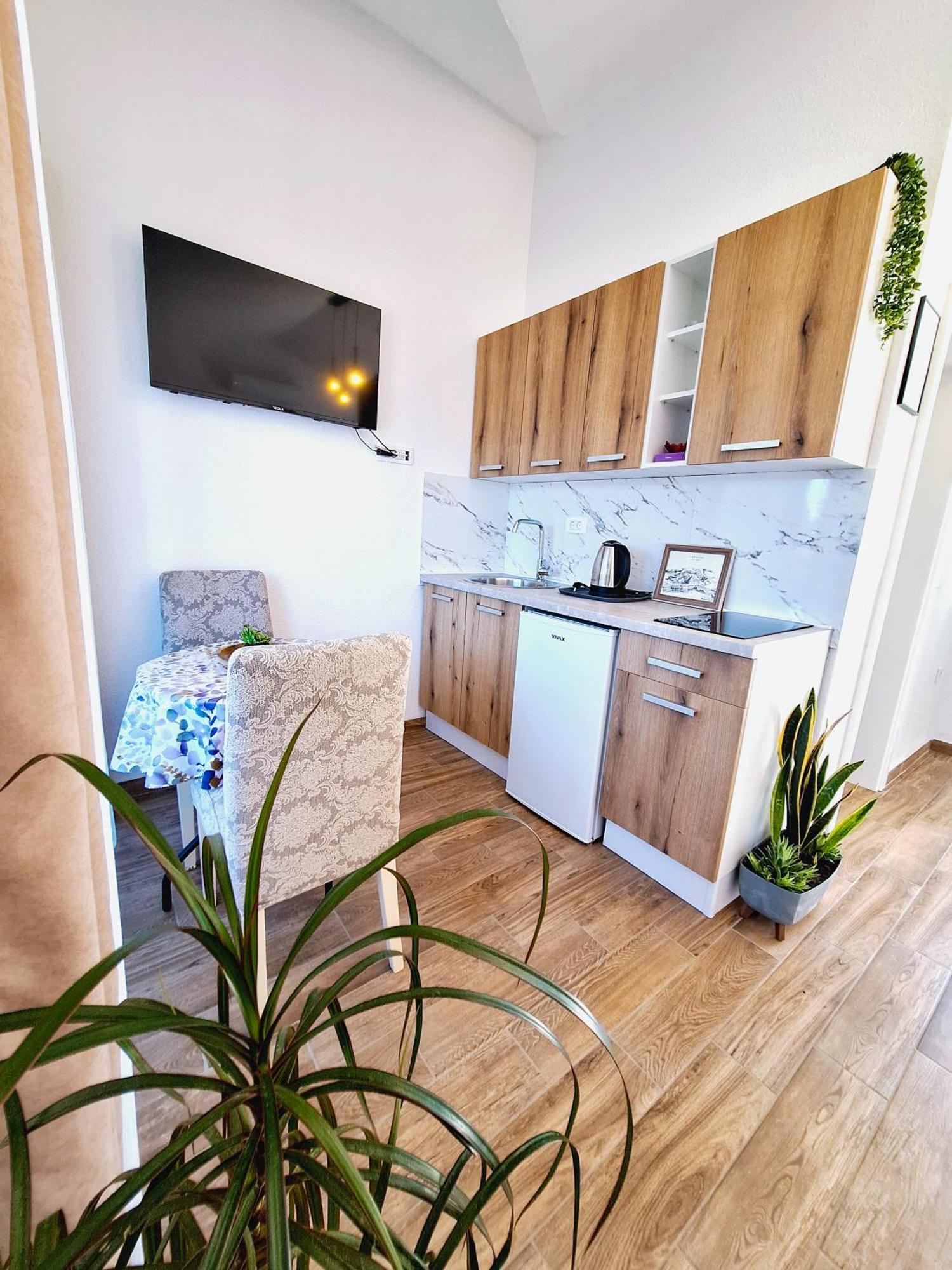 Sunny Side Apartments Rijeka Crnojevića 外观 照片